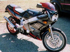 1990 Yamaha FZR600 (black)